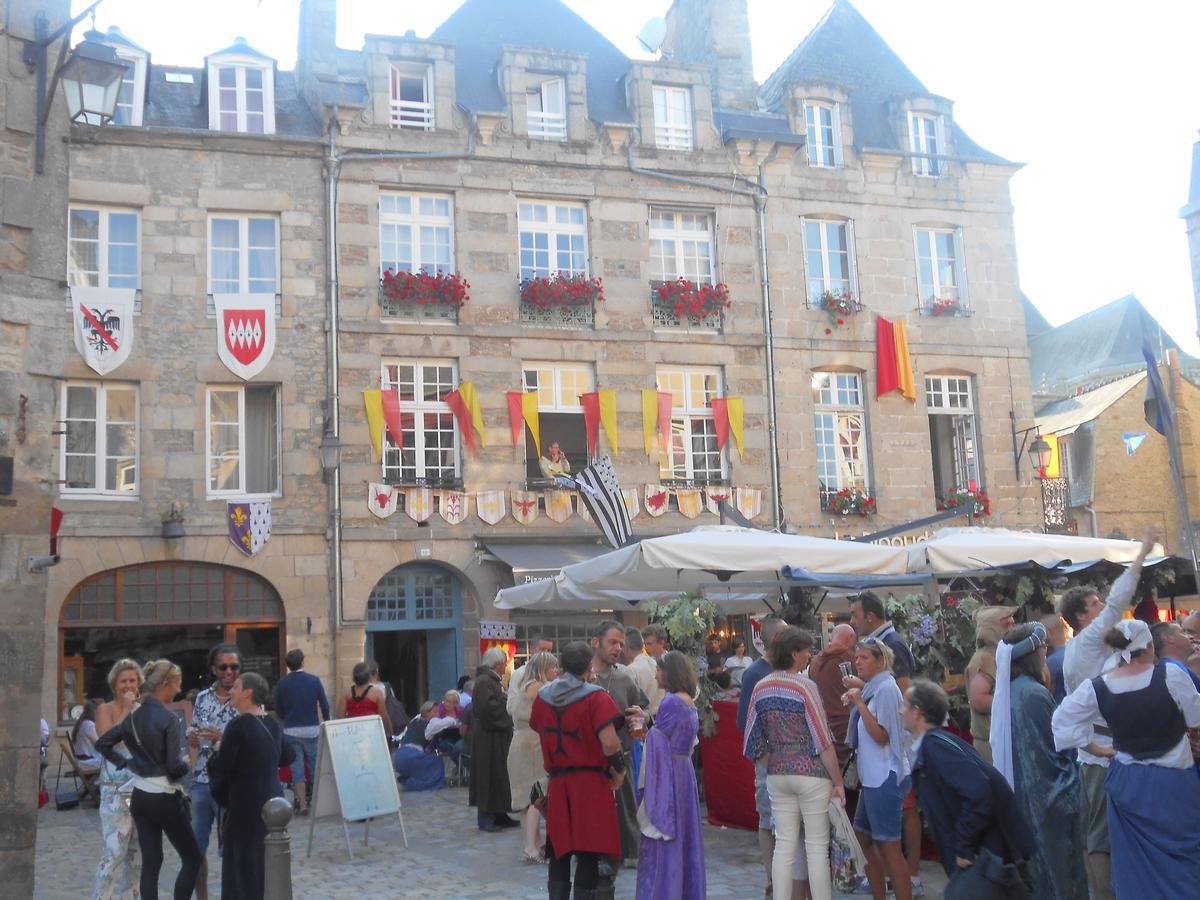 Bed and Breakfast La Tocade Del Arte - Dinan Lanvallay Exterior foto